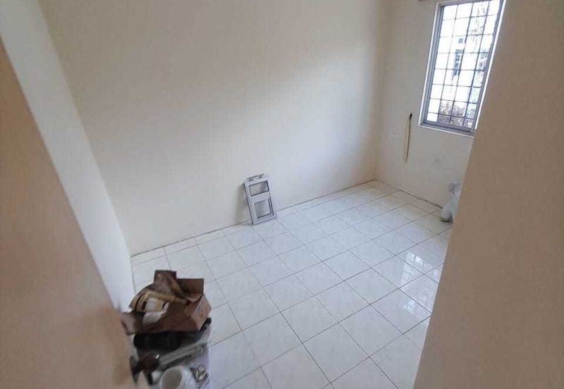 Taman College Heights (Sikamat)