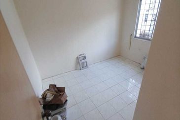 Taman College Heights (Sikamat)