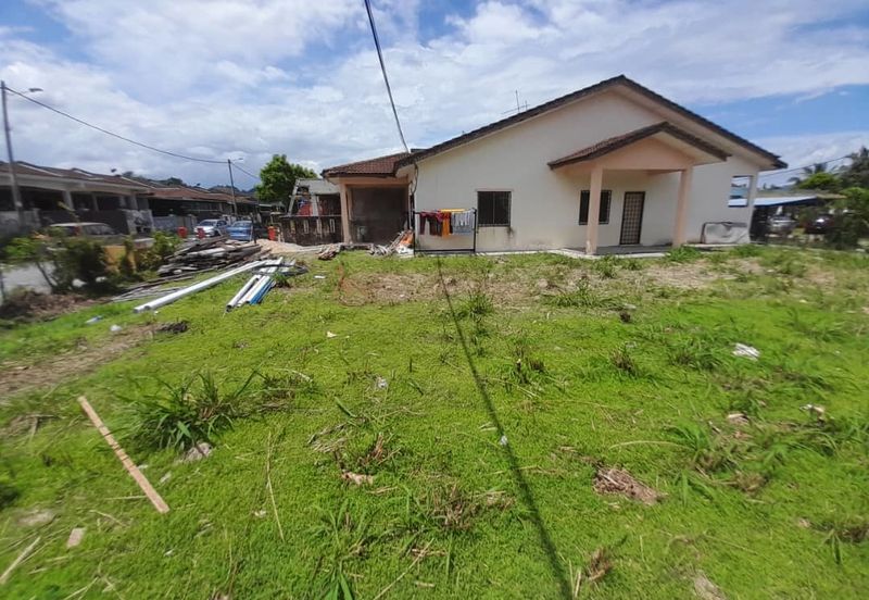 Taman College Heights (Sikamat)