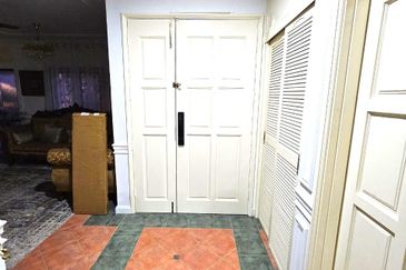 Renovated 2 Storey Semi D Presint 10 Putrajaya