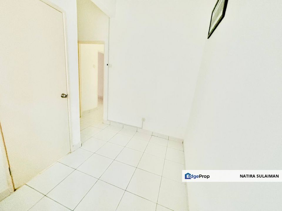 Renovated 2 Storey Terrace Semenyih Parkland, Selangor, Semenyih