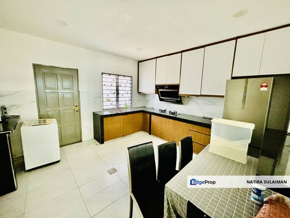 Renovated 2 Storey Terrace Semenyih Parkland, Selangor, Semenyih