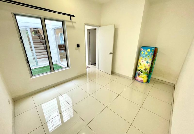 Parkfield Residences, Tropicana Heights