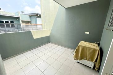 Parkfield Residences, Tropicana Heights