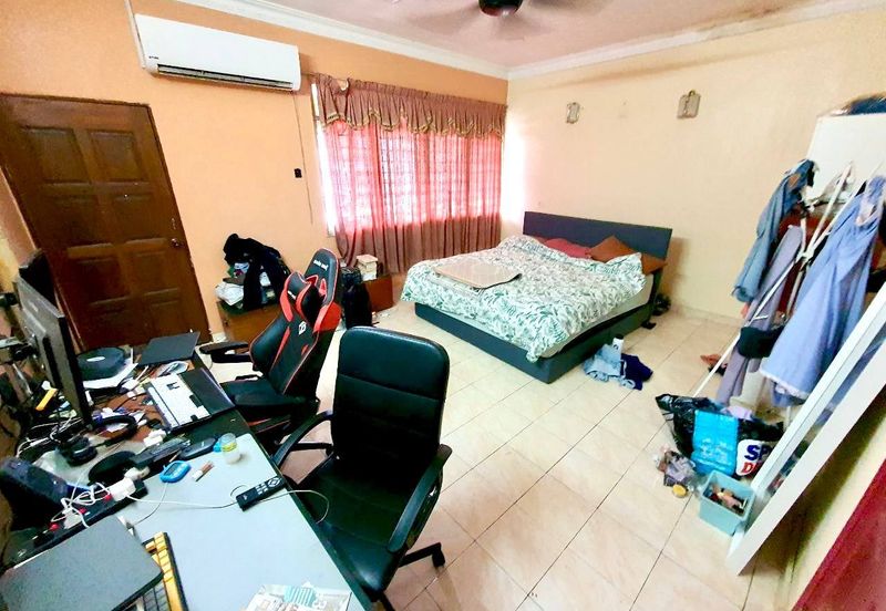 Taman Lembah Keramat AU5