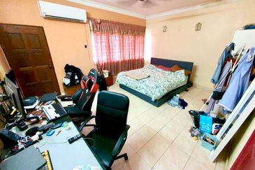 Taman Lembah Keramat AU5