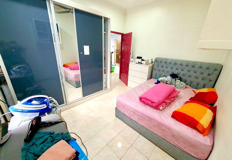 Taman Lembah Keramat AU5