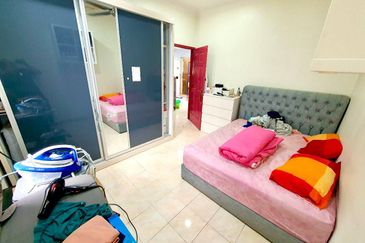 Taman Lembah Keramat AU5