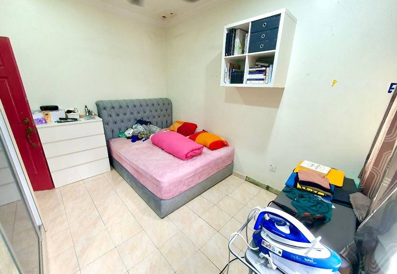 Taman Lembah Keramat AU5