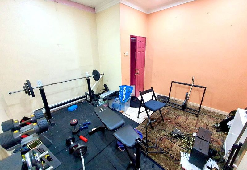 Taman Lembah Keramat AU5