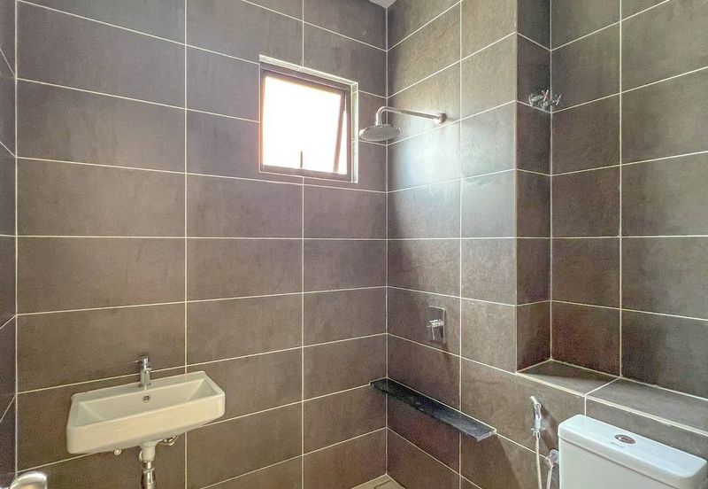 Jalan Setia Utama U13/37F