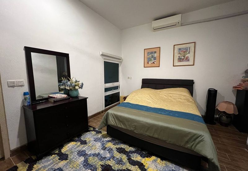 Duta Villa, Presint 14