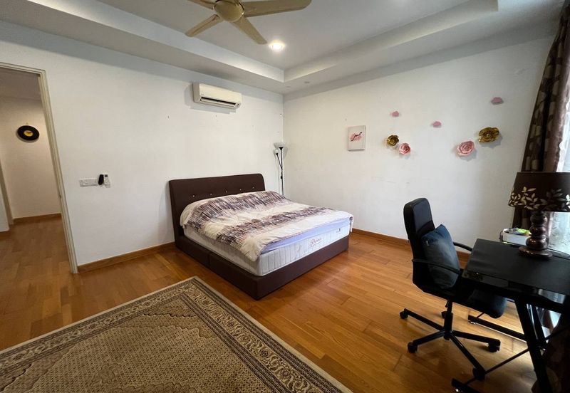 Duta Villa, Presint 14