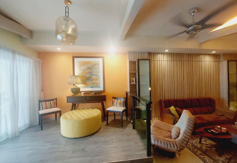 Royal Regent Sri Putramas III