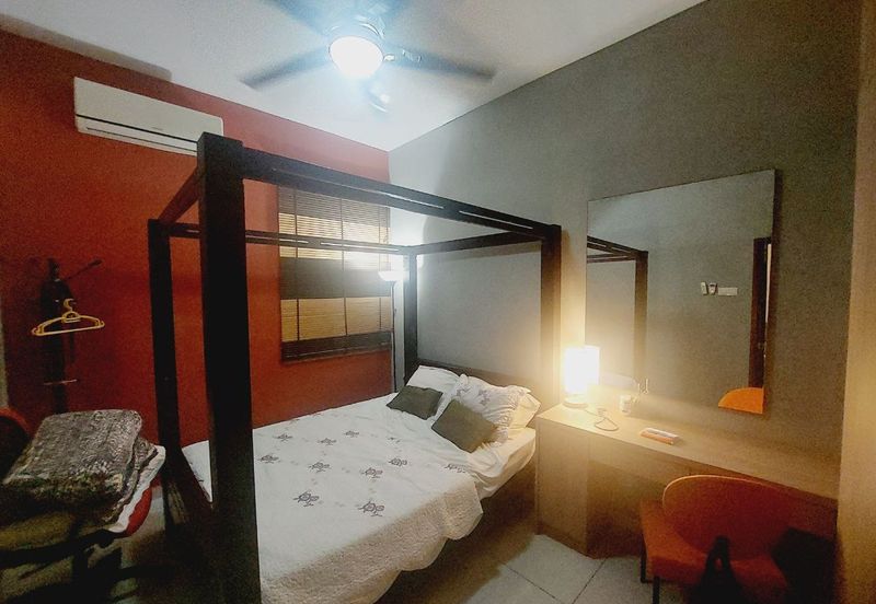 Royal Regent Sri Putramas III