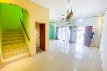 Jalan Prima Saujana 2/F