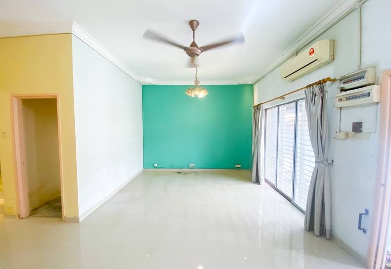 Jalan Prima Saujana 2/F