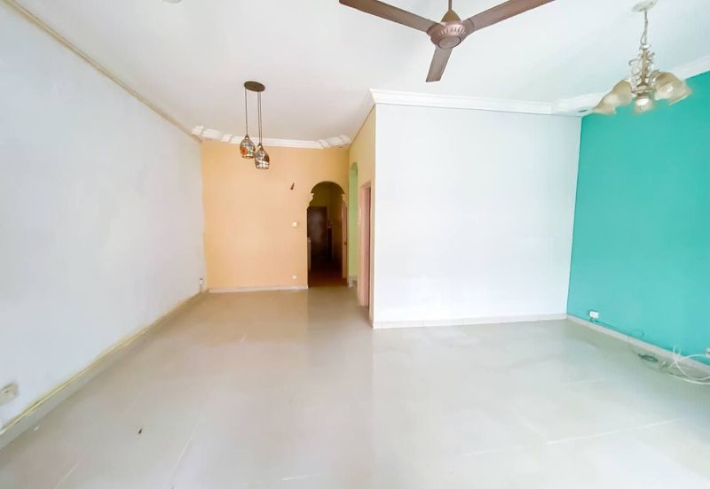 Jalan Prima Saujana 2/F