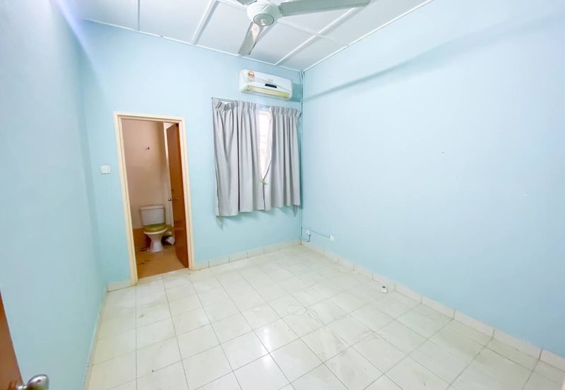 Jalan Prima Saujana 2/F