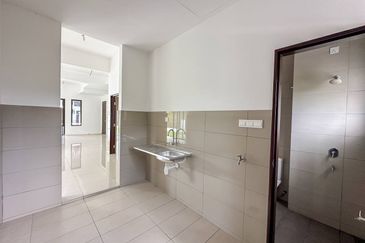 Dahlia @ Serene Heights