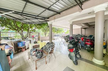 Corner Bandar Tasik Selatan Kuala Lumpur