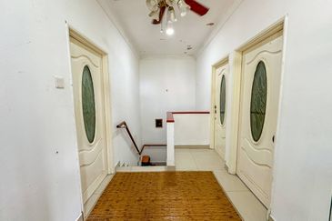 Corner Bandar Tasik Selatan Kuala Lumpur