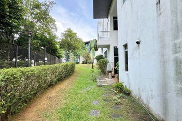 Symphony Hills Schumann