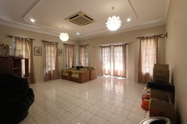 Bandar Tun Hussein Onn