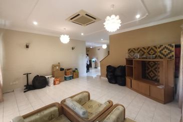 Bandar Tun Hussein Onn