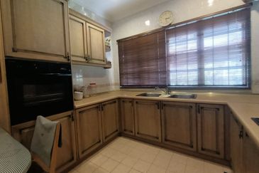 Bandar Tun Hussein Onn