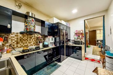 Duta Villa, Presint 14