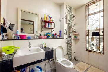 Duta Villa, Presint 14