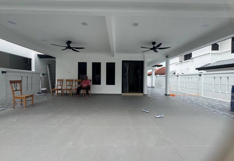 Jalan Suasana, Bandar Tun Hussein Onn