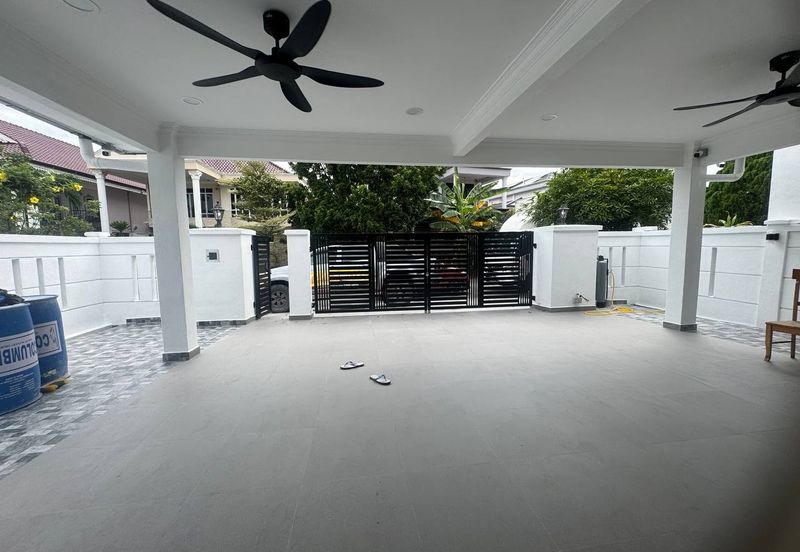 Jalan Suasana, Bandar Tun Hussein Onn