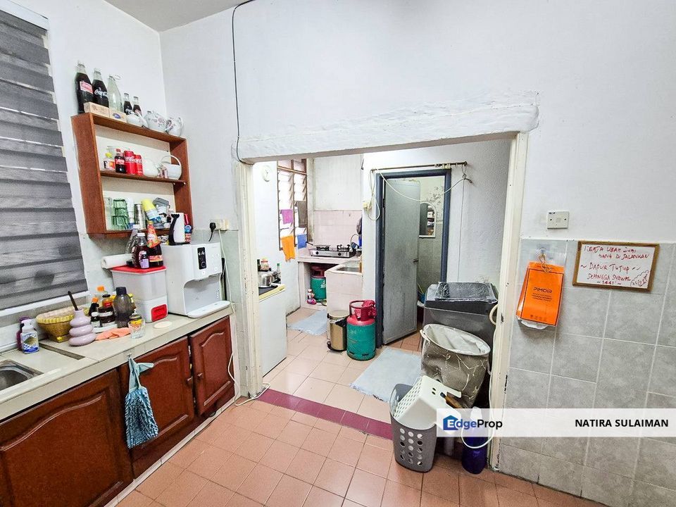  Seksyen 6 Bandar Rinching Semenyih , Selangor, Semenyih