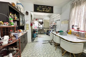 Taman Desa Keramat AU2