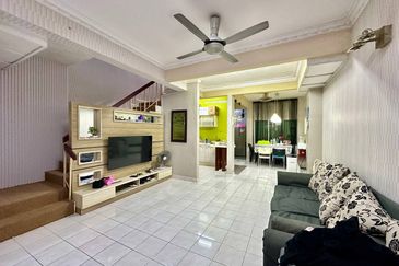 Jalan Puchong Utama 8/4C 