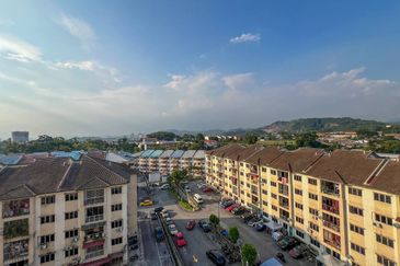 Kenangan View