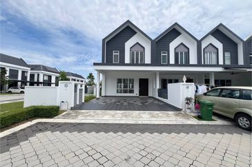 Hazelton @ Eco Forest 3