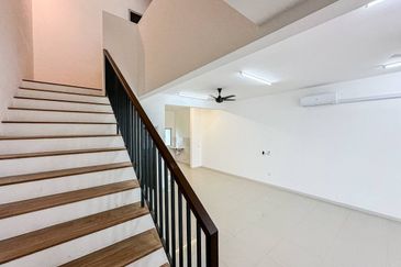 Verna Lake Villas @ Serene Heights