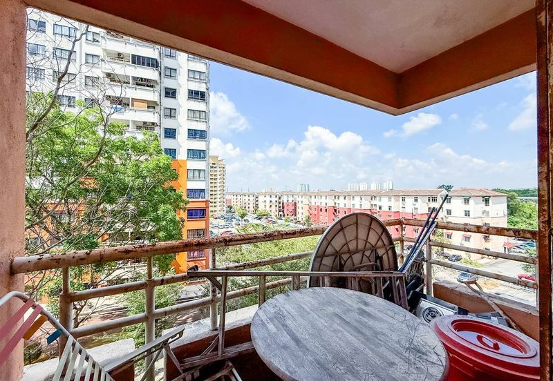 Vista Millennium Condominiums