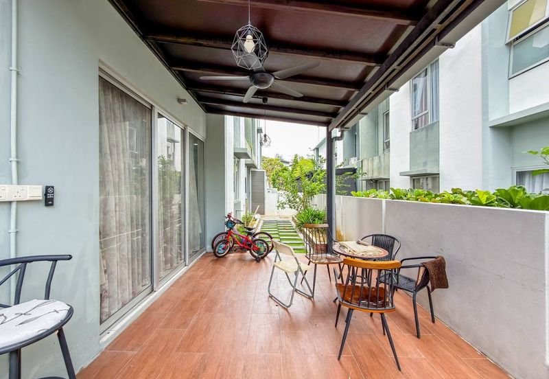 Parkfield Residences, Tropicana Heights