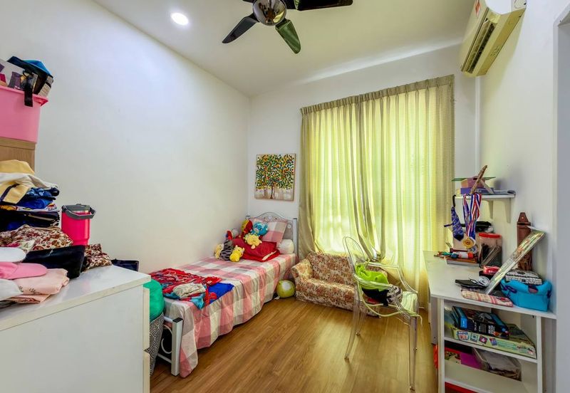 Parkfield Residences, Tropicana Heights