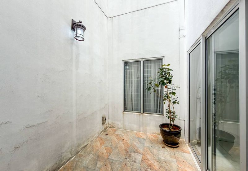 Parkfield Residences, Tropicana Heights