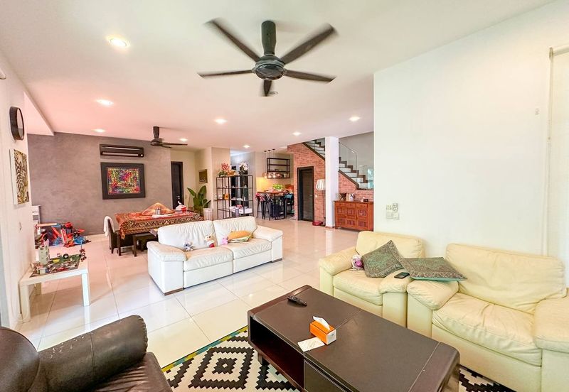 Bangi Lakehill Villas