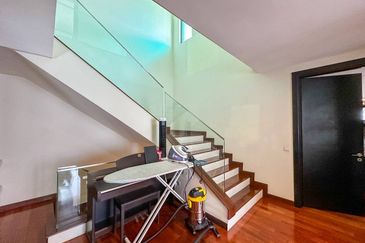 Bangi Lakehill Villas