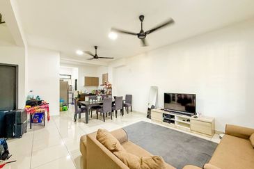 Avis 2 @ Setia Alam Sari