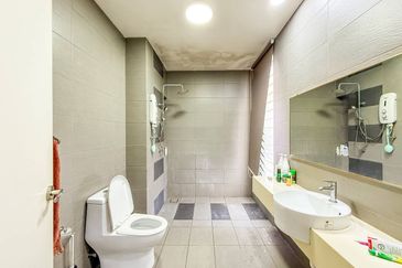 Parkfield Residences, Tropicana Heights