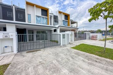 Verna Lake Villas @ Serene Heights