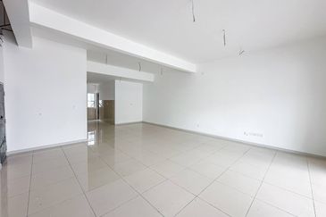 Verna Lake Villas @ Serene Heights